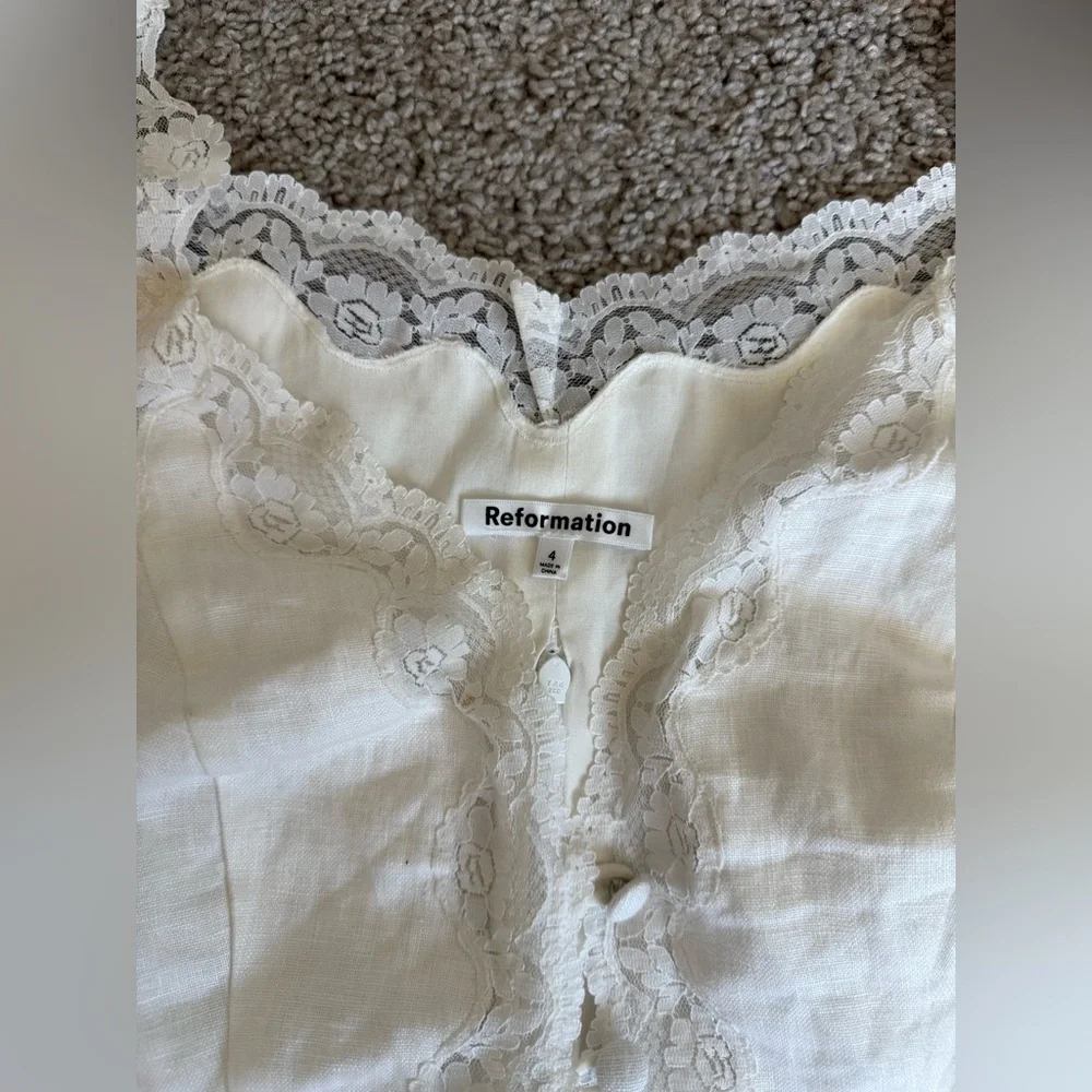 Reformation Linen Size 4 - Picture 10 of 13